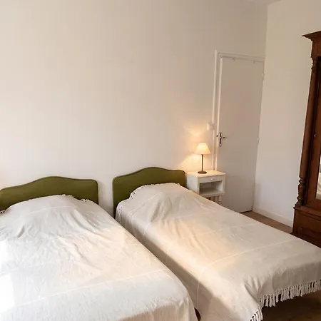 Hébergement de vacances Maison Accueillante Avec Terrasse à *